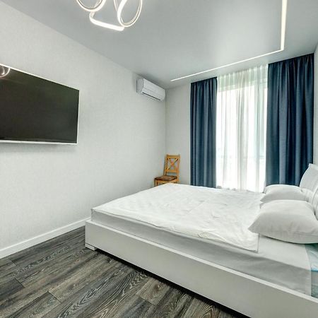 Apartment Voskresenska 18 , Парковые Озера Kiev Luaran gambar
