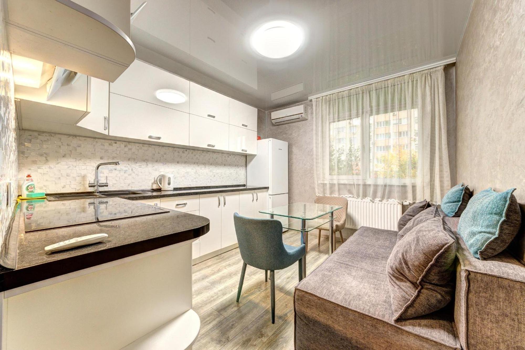 Apartment Voskresenska 18 , Парковые Озера Kiev Bilik gambar