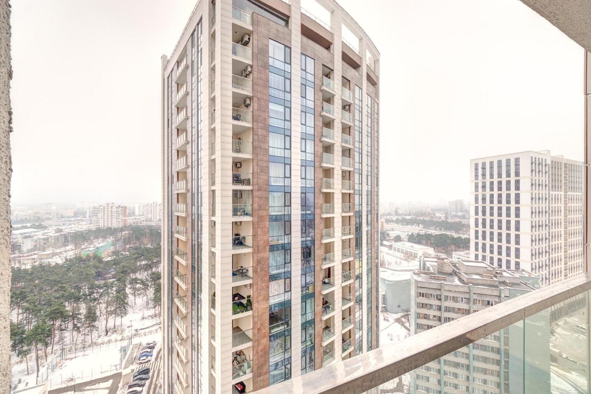 Apartment Voskresenska 18 , Парковые Озера Kiev Bilik gambar