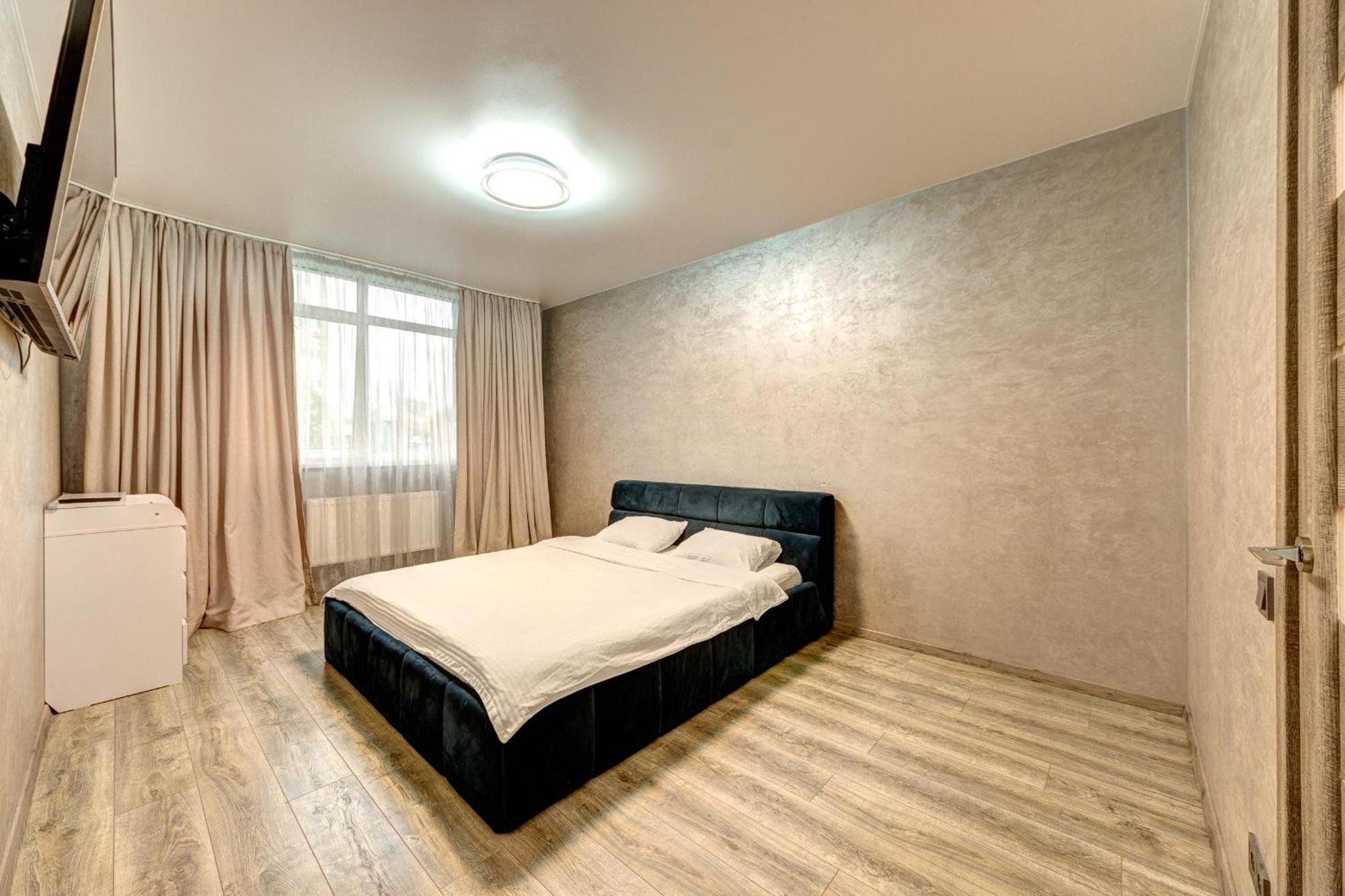 Apartment Voskresenska 18 , Парковые Озера Kiev Bilik gambar