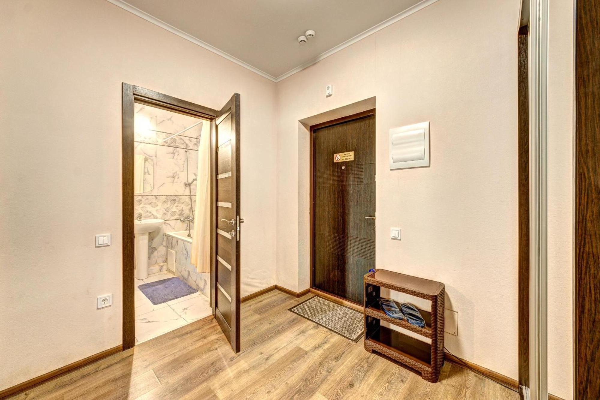 Apartment Voskresenska 18 , Парковые Озера Kiev Bilik gambar