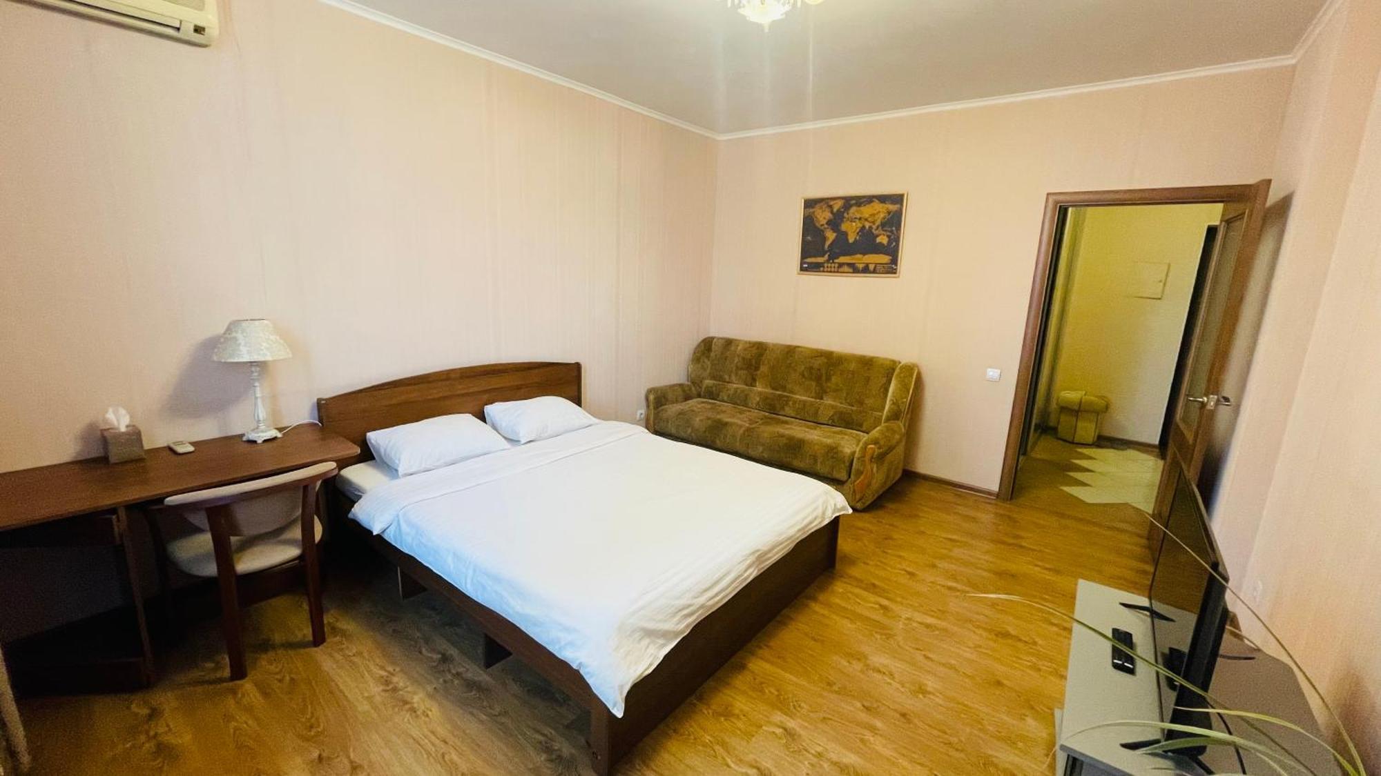 Apartment Voskresenska 18 , Парковые Озера Kiev Bilik gambar