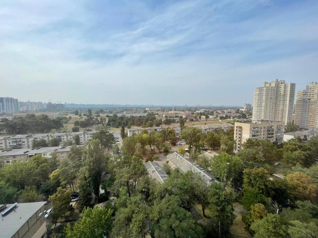 Apartment Voskresenska 18 , Парковые Озера Kiev Luaran gambar